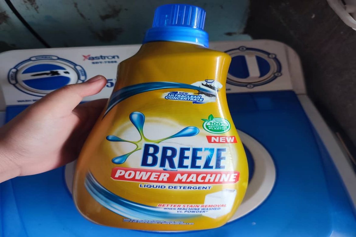 Breeze Liquid Detergent; Main Function Surface Cleansing Traditional Hand Washing Silks