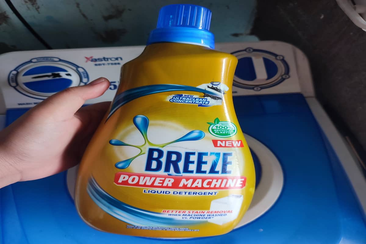  Breeze Liquid Detergent; Main Function Surface Cleansing Traditional Hand Washing Silks 