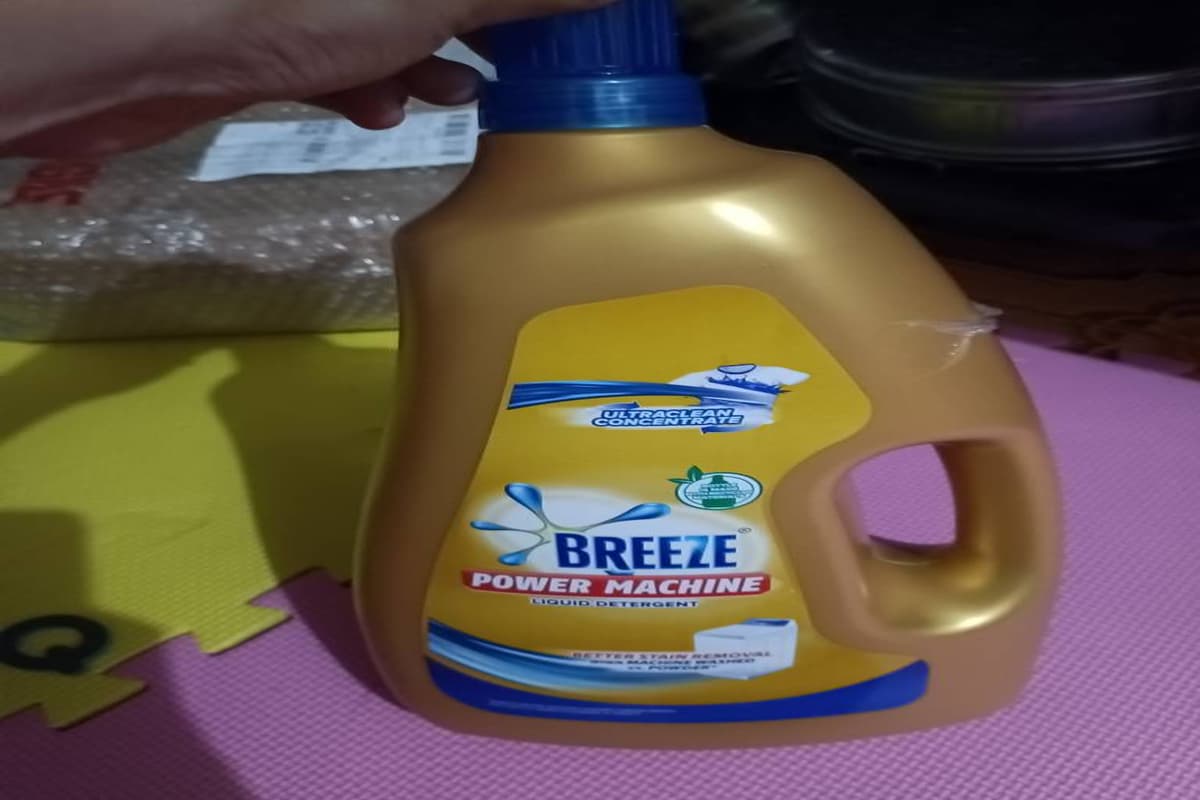  Breeze Liquid Detergent; Main Function Surface Cleansing Traditional Hand Washing Silks 